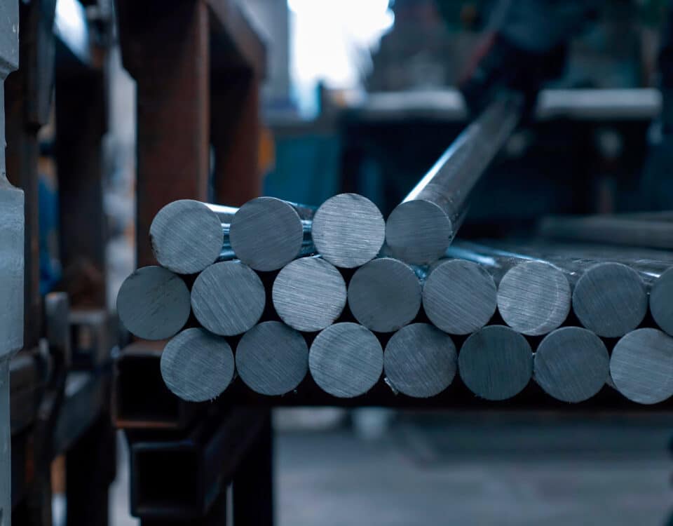 Manufacturing and cutting process of steel bars for machinery construction